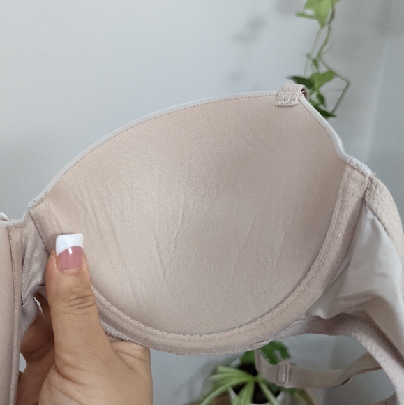 Victoria Secret Bra - Picture 4 of 7